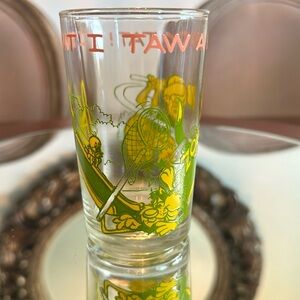 I Tawt I Taw A Puddy Tat! Warner Bros 1974 Collectible Jelly Glass